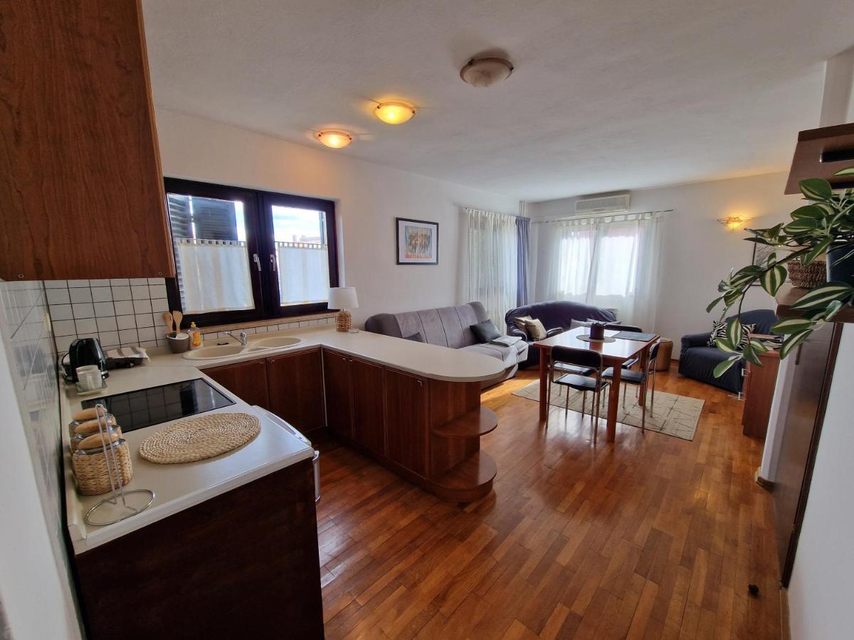 Apartments Katarina - New Renovated Rovinj Exterior photo