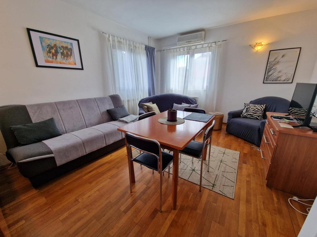 Apartments Katarina - New Renovated Rovinj Exterior photo