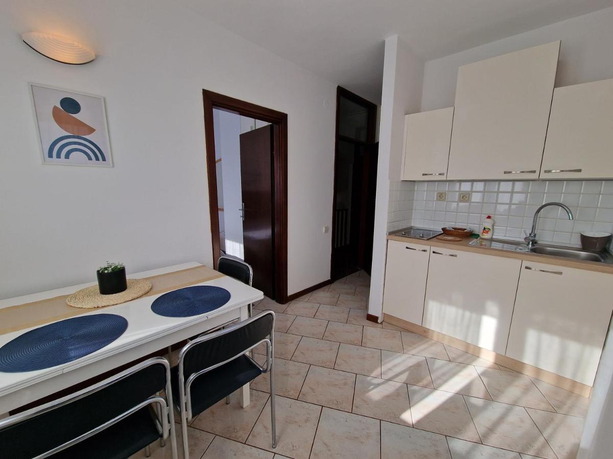 Apartments Katarina - New Renovated Rovinj Exterior photo