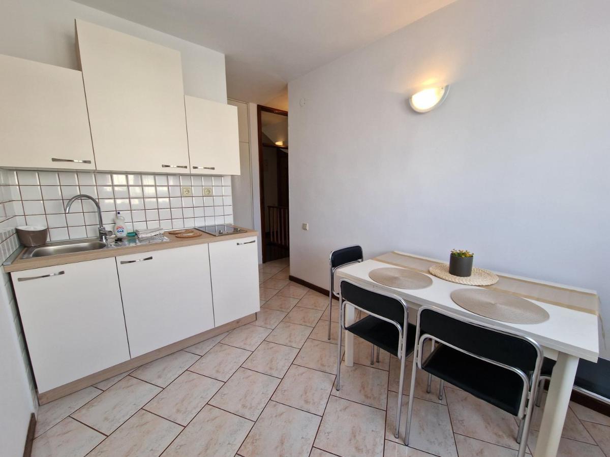 Apartments Katarina - New Renovated Rovinj Exterior photo