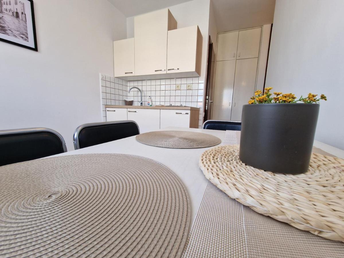 Apartments Katarina - New Renovated Rovinj Exterior photo